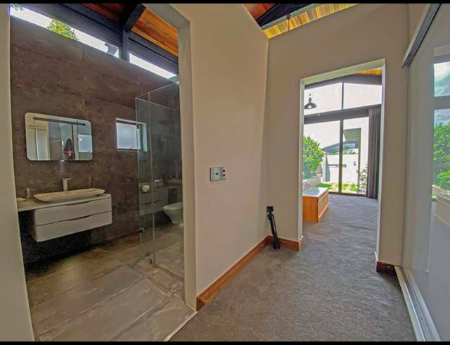 4 BEDROOM HOUSE FOR SALE IN MIDSTREAM HILL